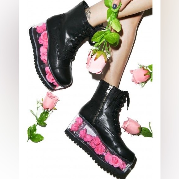 YRU Shoes - YRU Qloud G.I. Rose Platform Boots, Women’s Size 10